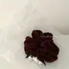 Novedad Otoño e Invierno Scrunchie de Terciopelo con Perlas Hecho a Mano Cuerda para el Cabello Elegante Retro Cuerda Elástica Alta para el Cabello Accesorios para el Cabello para Mujeres