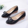 Sapatos Femininos Moda Europeia e Americana Boca Rasa Salto Grosso Confortáveis Laço Pequenos Sapatos de Couro Femininos 2024