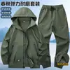 Nueva chaqueta para hombre de primavera y otoño, resistente al agua estilo ropa de trabajo, cortavientos holgado para senderismo y ciclismo al aire libre con múltiples bolsillos, a prueba de viento