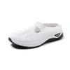 Sapatos Femininos 2025 Verão Novos Meio Chinelos Cruzados Sapatos para Mães de Meia-idade e Idosos Femininos Solado Macio Respirável Sapatos Casuais Femininos