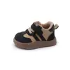 Zapatos de Entrenamiento Alemanes para Bebé Primavera y Otoño Suela Blanda Zapatos para Niños Pequeños Zapatos de Skate para Niños Zapatos Individuales para Niñas Zapatos Casuales Zapatos con Protector Anti-patada