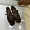 Sapatilhas Mary Jane de Couro Fosco Coleção Primavera e Outono 2025 Sapatos Rasos de Couro com Tira Única Estilo Retrô Francês para Mulheres