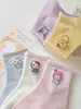 Calcetines para niñas para primavera y otoño, calcetines de tubo medio de dibujos animados lindos para niños, Kuromi, My Melody, Gato KT, calcetines de algodón para niñas de otoño e invierno