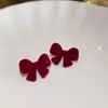 Pendientes de Mariposa de Perla para Mujer Otoño e Invierno Pendientes Rojos Afelpados Lindos Dulces Pendientes con Pasador de Plata 925 Nuevo Estilo Chino Estilo Nacional