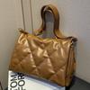 Bolsa de grande capacidade para mulheres outono todas as combinações 2023 Nova Moda bolsa de ombro transversal textura losango bolsa almofada para o dia a dia