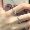 Anillo Irregular de Piedra Lunar Plateada Estilo Ins para Mujer Anillo Geométrico de Ola Anillo Abierto Versátil Ajustable Anillos de Pareja
