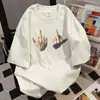2026 Verão Novo Estilo High Street Estampa de Gesto de Dedo do Meio Unissex Camiseta de Manga Curta 100% Algodão Streetwear Americano Tendência Estilo de Casal