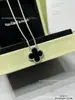 Collar de trébol de la suerte grande de lujo de alta gama Fanjia para mujer, chapado en oro de 18 quilates, lleno de diamantes, cadena de clavícula moderna y única