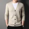Cardigan de Tricô Masculino Primavera 2025 Novo Suéter Casual Masculino Cor Sólida Moda Masculina Jaqueta de Tricô Roupa Masculina