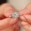 Anel Quadrado Princess Imitação Moissanita Cubo de Açúcar Vivo para Mulheres, Anel Quadrado Ajustável de Um Quilate com Quatro Garras Joia