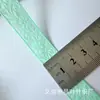 Cinta Iridiscente Colorida con Acentos Dorados, Presentando Pequeñas Flores de Estilo Chino Tradicional, 1.5 cm de Ancho, Adecuada para Ropa, Lazos y Accesorios para Ropa de Muñecas