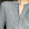 Suéter Básico de Manga Larga Minimalista Estilo Coreano de Punto 100% Lana de Doble Botonadura con Cuello en V para Mujer, Holgado, Adelgazante, Versátil