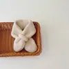 Bufanda de punto coreana gruesa y cálida para niños y niñas en invierno, protección para el cuello infantil, a prueba de viento, color liso, estándar de cuero, bufanda al por mayor