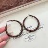 Brincos Argola Estampa de Leopardo Veludada Estilo Retro Maillard Brincos Argola Lisos Sexy para Mulheres Outono e Inverno Luxo Acessível Joias de Orelha Elegantes de Alta Qualidade
