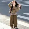 Conjunto Estilo Coreano para Meninas Outono 2026 Novo Estilo Crianças Médias e Grandes Camiseta de Manga Longa 9 Meninas Estilo Primavera e Outono Calça Bloomers Conjunto de Duas Peças