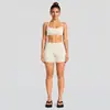 Conjunto de roupa fitness transfronteiriço, com um design traseiro estiloso, um top esportivo de gola halter e calças de yoga de secagem rápida, adequado para corrida ao ar livre, ciclismo e Pilates.