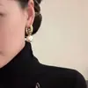 Brincos de Pérola Retrô Franceses Femininos Leve Luxo Brincos de Alta Qualidade Elegante Elegante Elegante Elegante Brincos Diários Diversos Métodos de Uso