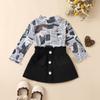 Roupa Infantil Estampa Retrô de Jornal Camiseta Pequena de Gola Alta para Menina 2 Roupas Infantis Saia Curta para Menina