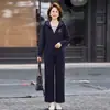 Conjunto de roupas esportivas casuais para mulheres de meia-idade, coleção de outono 2026, estilo para 50 anos, conjunto de moletom de duas peças, plus size, projetado para mães