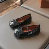 Zapatos de Cuero para Niñas 2026 Otoño Nueva Moda Versátiles Zapatos de Princesa para Niños, Zapatos de Baile para Niñas Pequeñas, Mocasines Infantiles