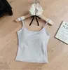 Novo estilo sexy justo de pura sedução com costas cruzadas e vazadas, regata para mulheres, peça externa versátil, top modelador com costas bonitas