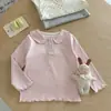 Ropa de primavera y otoño para bebés y niños pequeños, linda camiseta de manga larga con un elegante cuello de muñeca para niñas, top básico versátil, moderno