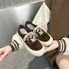 Couro Bovino de Primeira Camada 2026 Sapatos Casuais de Couro Genuíno para Mulheres, Solado de Borracha, Couro Retro de Cor Sólida, Sapatos Brancos de Estilo Britânico para Mulheres