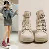 Zapatos de lona de caña alta con suela gruesa estilo retro negro para mujer, zapatillas casuales versátiles de moda de venta caliente para el verano 2026