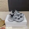 Zapatillas de papá de malla transpirable de cuero sintético para mujer, nuevo estilo primavera y otoño 2026, zapatos de mujer de suela gruesa que aumentan la altura, zapatillas deportivas casuales versátiles