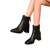 Botas Martin cuadradas retro de comercio exterior transfronterizo para mujer, nuevo estilo de invierno 2026, cuero suave, suela blanda, botines para madres de mediana edad y mayores