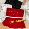 Top de tirantes de diseño de nicho puramente seductor con lunares rojos, top de tubo sexy ajustado sin hombros con almohadillas en el pecho