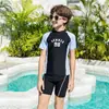 Aliexpress Ropa de baño para niños Estilo Deportivo para Niños Traje de Baño de Dos Piezas Manga Corta Protección Solar Modesto para Niños Mayores y Adolescentes