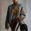 Suéter Tricô Cruzado Europeu e Americano Novo Outono/Inverno Gola Redonda Estilo Preguiçoso Retrô Casual para o Trabalho Comércio Exterior Estampa de Leopardo Bloco de Cores