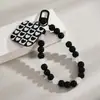 Llavero colgante de oso de amor creativo, adornos de tarjeta cuadrada de acrílico a rayas a cuadros de dibujos animados, decoración para bolsa de auriculares