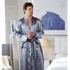 Bata Ligera de Tamaño Europeo Transfronteriza para Hombre de Verano Popular de Longitud Media Cardigan de Imitación Seda Camisón Pijama Ropa de Casa para Hombre Verano