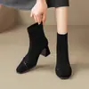 Botas de tornozelo de salto grosso femininas ZHR, nova coleção de outono 2026, botas de salto alto bico fino retrô, botas de camurça marrom de corte justo