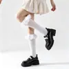 Meias lolita de cetim com renda brancas estilo JK para mulheres, meias longas pretas de cano alto fofas de menina japonesa para outono e inverno
