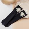 Calcetines apilados para niños, otoño e invierno, nuevos calcetines de tubo medio con perlas de un solo color, calcetines de princesa con lazo y perlas.