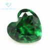 Venta Directa de Fábrica piedra desnuda de cristal de circonio verde en forma de corazón de punta artificial cristal de circonio esmeralda en forma de corazón de melocotón imitación de Circonio verde
