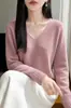 Suéter de malha com decote V pronto para usar de primeira linha feminino outono transfronteiriço novo estilo peça única cor sólida suéter de gola alta camada base suéter feminino outono