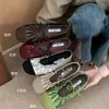 Zapatos Mary Jane planos de punta redonda estilo Chanel con moño, nuevo modelo otoño 2026, zapatos planos poco profundos de una sola tira plisada