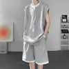 Conjunto Esportivo para Homens, Casual de Verão com Caimento Solto, Colete Falso de Duas Peças com Gola V, Manga Curta Estilo Americano Marca Tendência, Bermuda de Basquete para Meninos