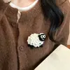 Botão de crochê de lã feito à mão, tricô de crochê, pingente de boneca de ovelhinha, kit de material DIY, botão decorativo para suéter de cardigã