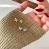 Pendientes de Plata de Ley S925 con Flor de Cuatro Hojas Completamente Incrustada de Diamantes para Mujer, Estilo Bosque, Diseño Floral Fresco, Circonita Brillante, Sensación de Alta Gama, Joyería Amigable con los Oídos