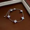 Pulseira de Flor Estrela de Zircônia Super Brilhante, Luxo Leve, Alta Qualidade, Pulseira Versátil, Design de Joia de Mão Moderno e Exquisito, Nicho