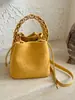 Elegante y versátil bolso tipo cubo de moda para mujer, nuevo modelo de otoño 2026, bolso de hombro y cruzado casual de gran capacidad