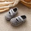 Sapatos Mary Jane estilo francês, nova coleção primavera/outono 2026, sapatos de princesa com bolinhas estilo coreano para meninas com solas macias, perfeitos com vestidos, modernos