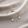 Pulseira Yunyao Inoxidável Mais Vendida Internacionalmente em Aço Titânio para Mulheres com Trevo de Cinco Folhas e Incrustação de Diamante, Personalidade Estilo Ins, Galvanoplastia a Vácuo 18K