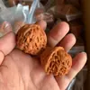 Linternas Coleccionables de Palacio de Nogal, Cabeza de León, Linternas de Palacio con Sello Imperial Pulido Alto de Árbol Viejo, Nogal Cepillado a Máquina de Cuatro Pisos León Blanco Al Por Mayor