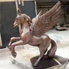 Escultura Personalizada de Pégaso em Cobre Imitado Ornamentos de Paisagismo para Praças Comerciais Externas Escultura Artística em Fibra de Vidro Artesanato Decorativo